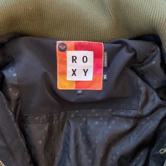 Roxy Ski Jacket - Picture 2 of 9